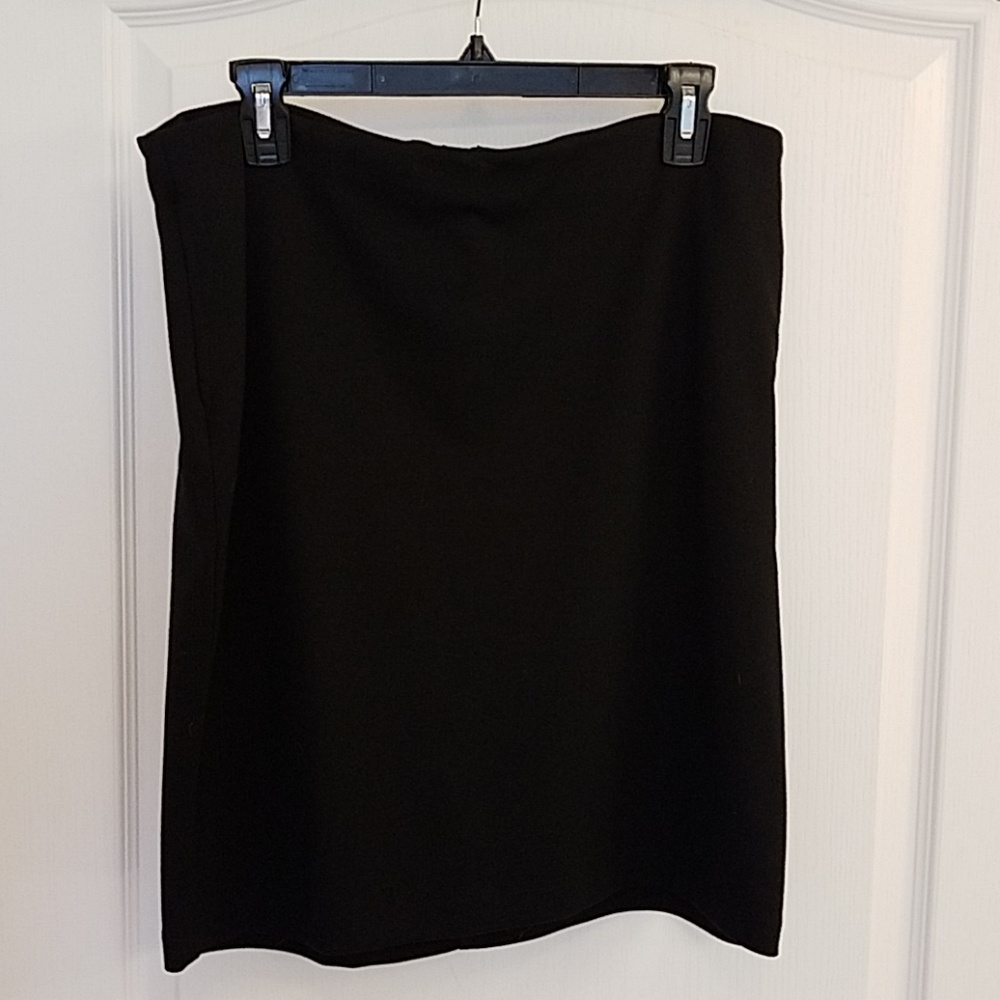 Black skirt